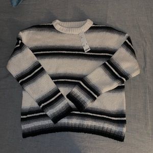 URBAN OUTFITTERS SWEATER